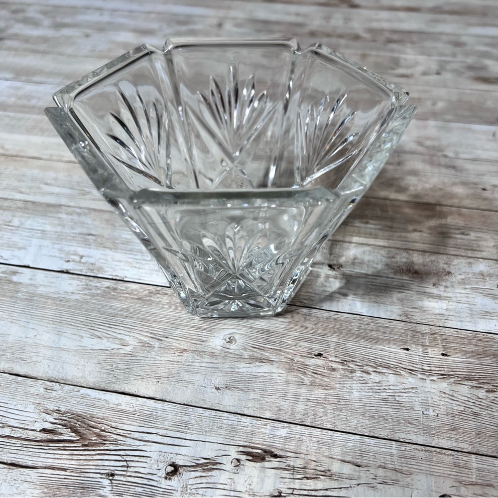 💚Lead Crystal hexagon vase